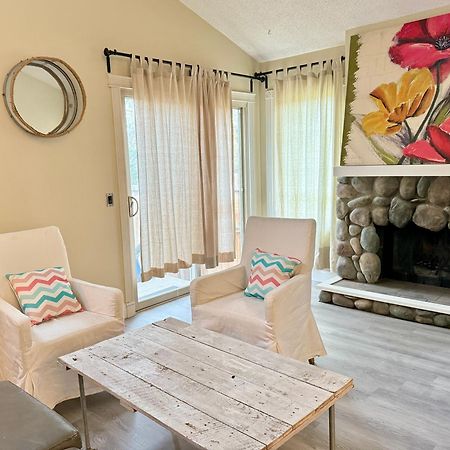Gorgeous House&30 Second Bus Station Close C-Train& Free Parking YYC Екстериор снимка