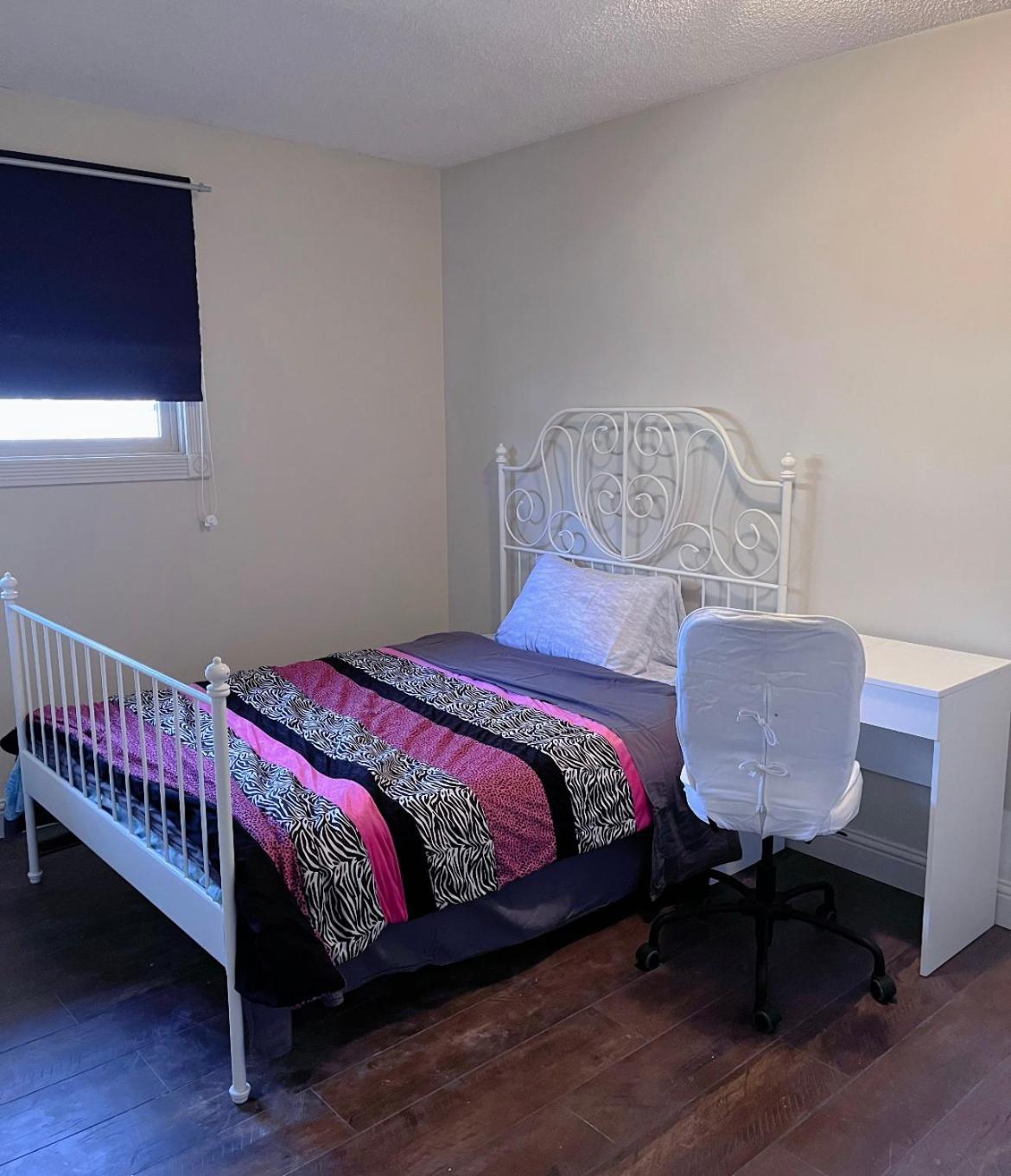Gorgeous House&30 Second Bus Station Close C-Train& Free Parking YYC Екстериор снимка