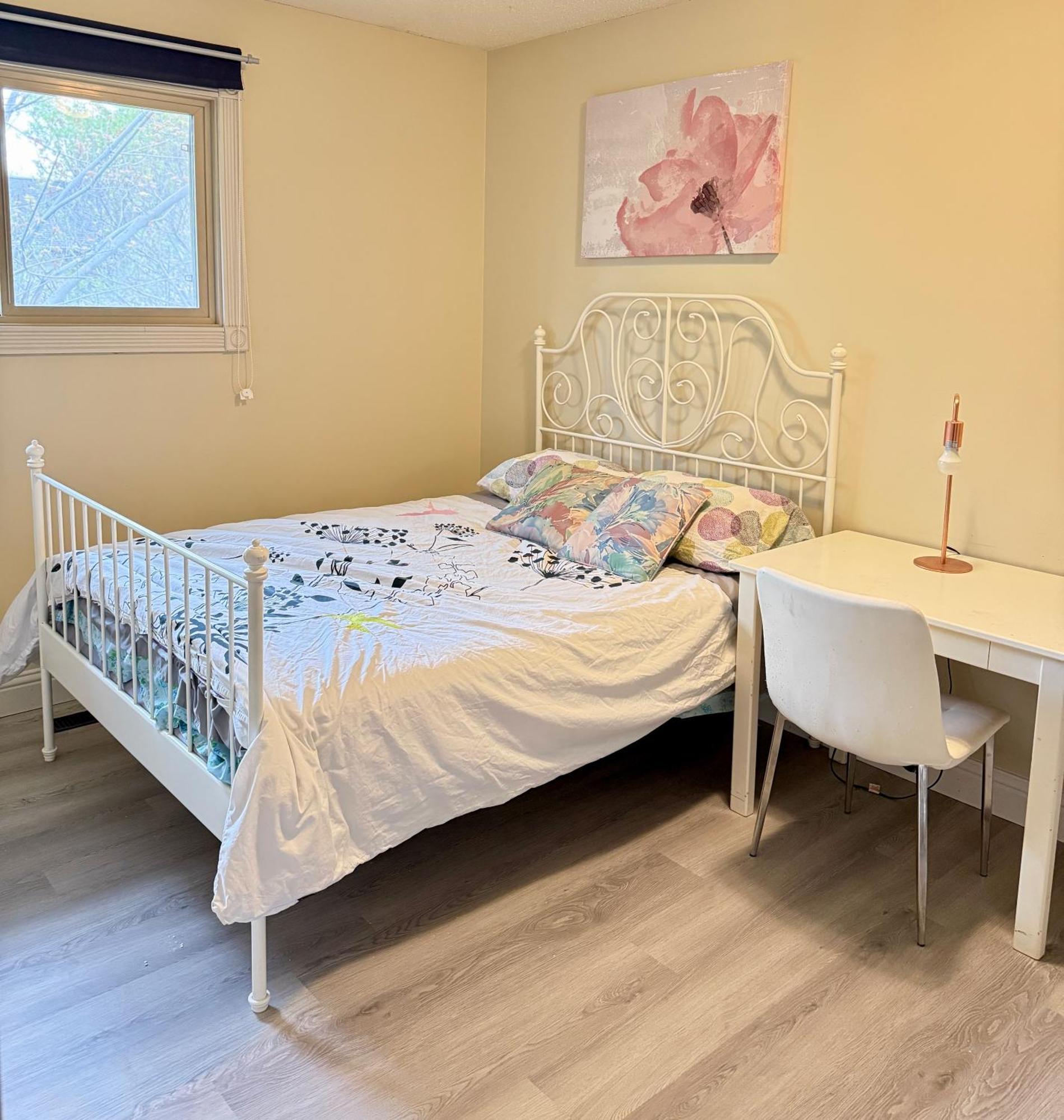 Gorgeous House&30 Second Bus Station Close C-Train& Free Parking YYC Екстериор снимка